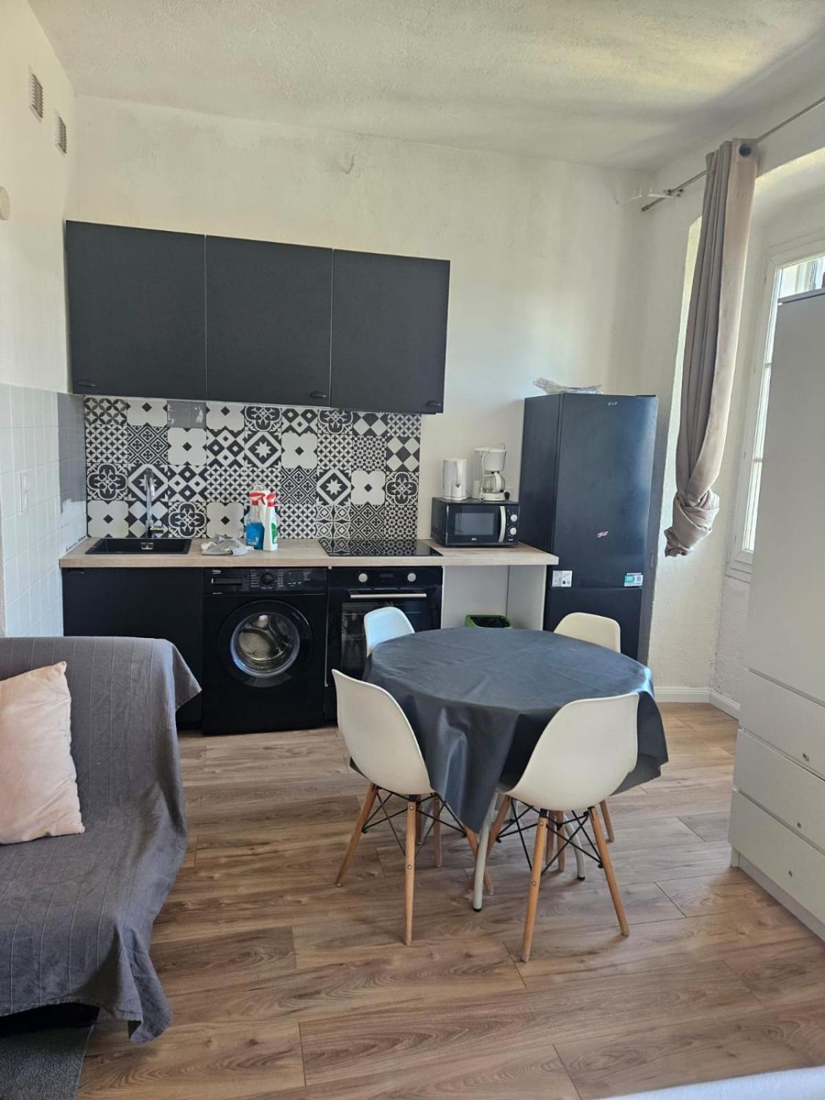 Magnifique Grand 30M2 Refait A Neuf En 2025 Lumineux 4 Couchages Hyper Centre Corte 13 Cours Paoli Wifi Tv Lave Linge Exterior foto
